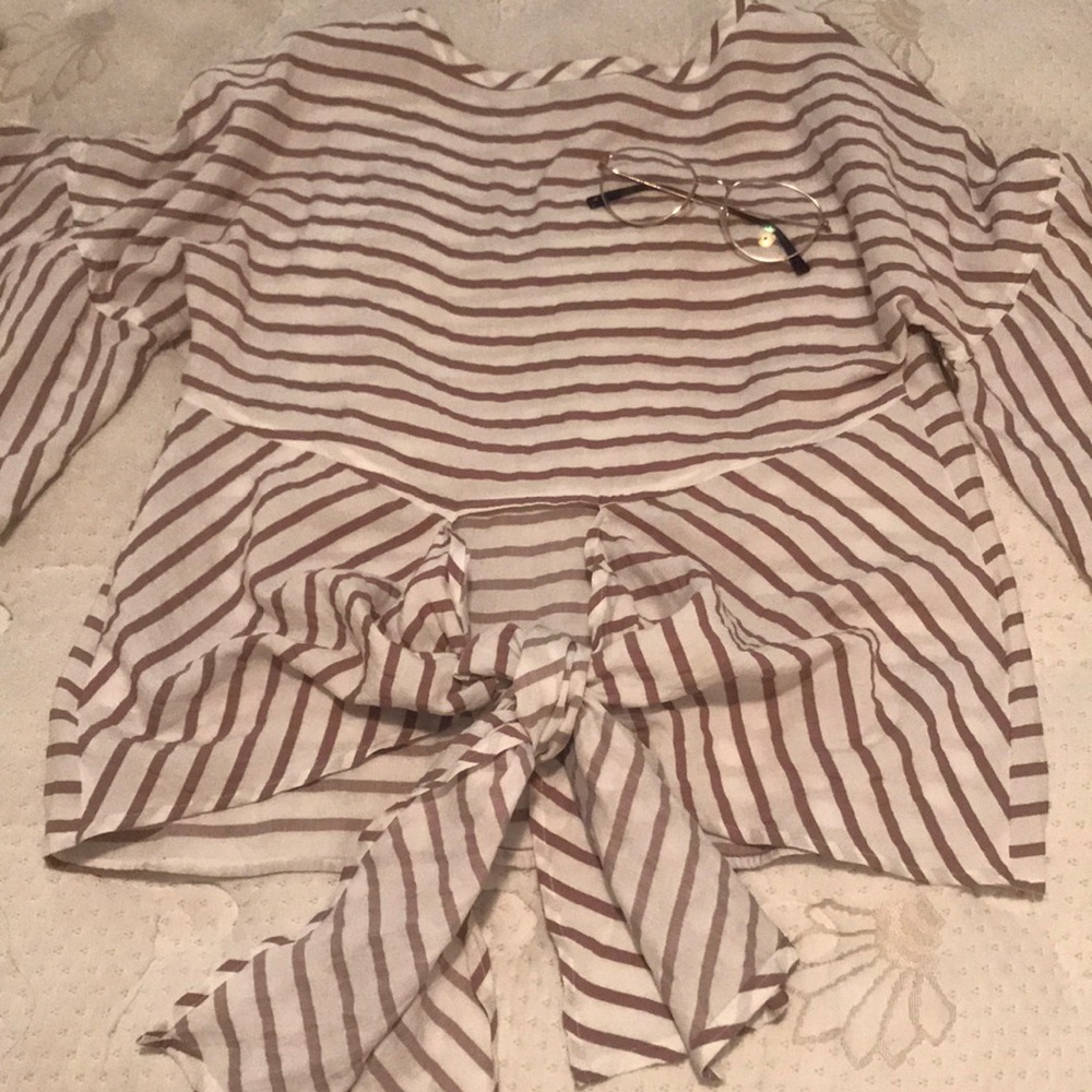 🛑SOLD🛑 Striped bell sleeve blouse